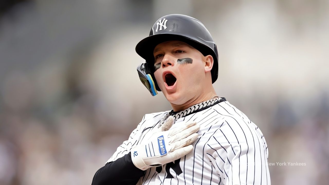 Alex Verdugo despierta interés en 5 equipos de MLB 2025 Alex Verdugo celebrando un batazo con New York Yankees