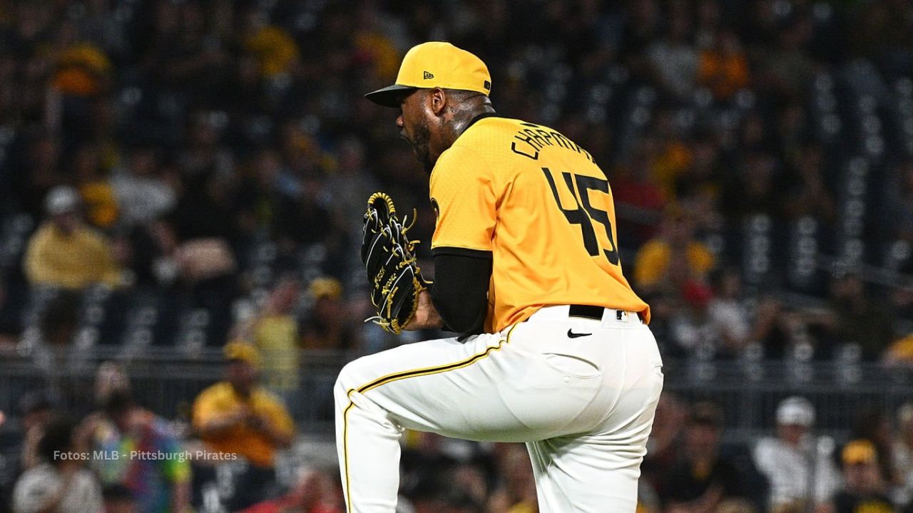 Aroldis Chapman entrena sin descanso con experimentado coach MLB Aroldis Chapman y Hector Berrios MLB