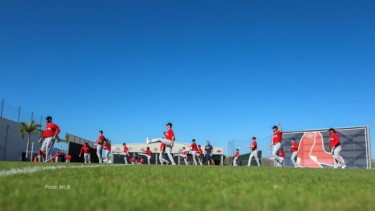 Boston Red Sox anuncia 28 invitados al Spring Training 2025 Jugadores de Boston Red Sox entrenando