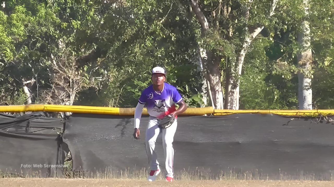 Bono millonario a dominicano Carlos Taveras tras firma con Minnesota Twins Carlos Taveras en un showcase