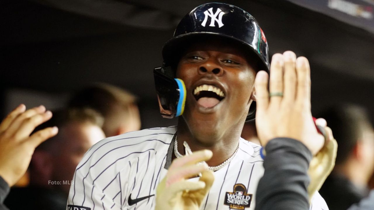 Jazz Chisholm Jr. y Yankees pactan firma millonaria para MLB 2025 Jazz Chisholm Jr. con New York Yankees