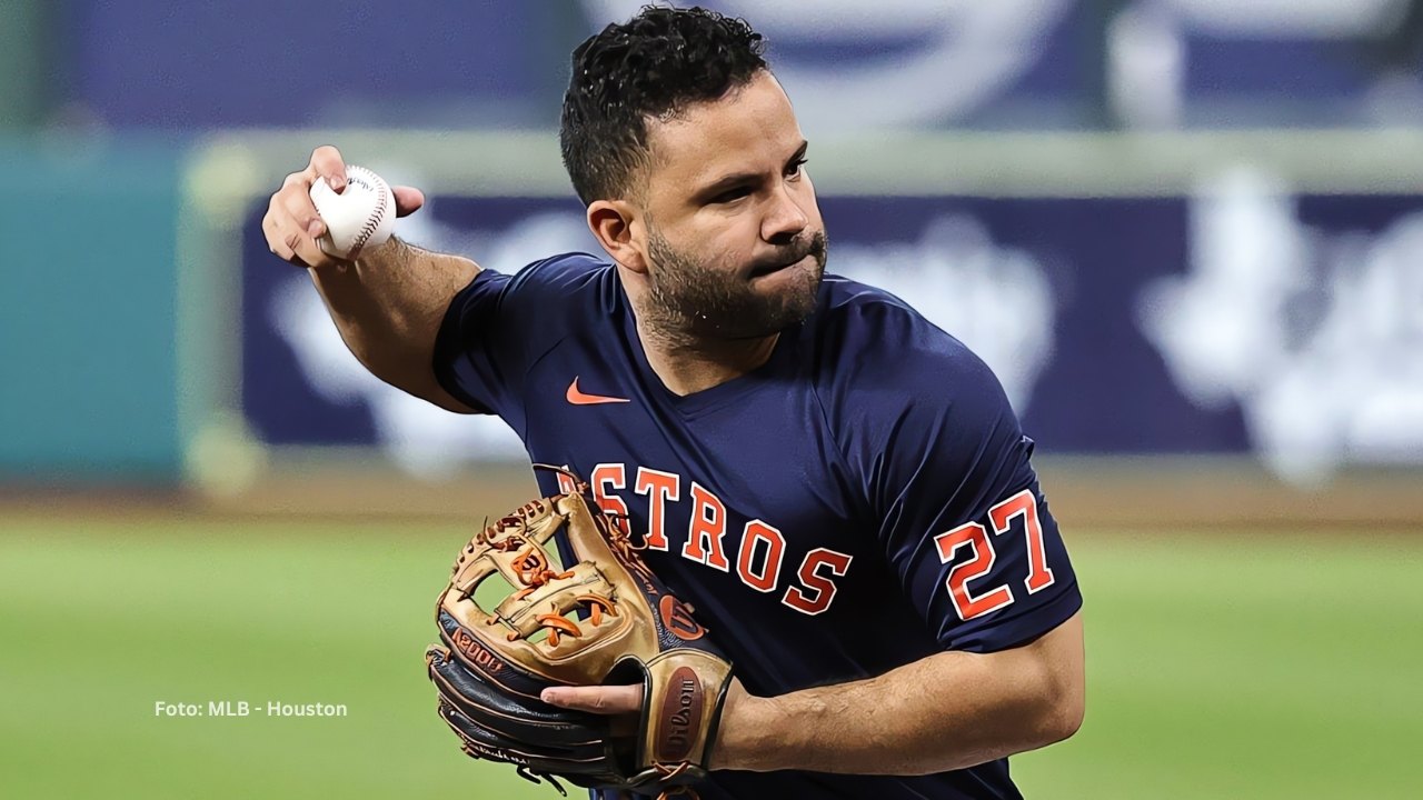 Jose Altuve entrena nueva posición en Houston Jose Altuve en una practica con Houston Astros