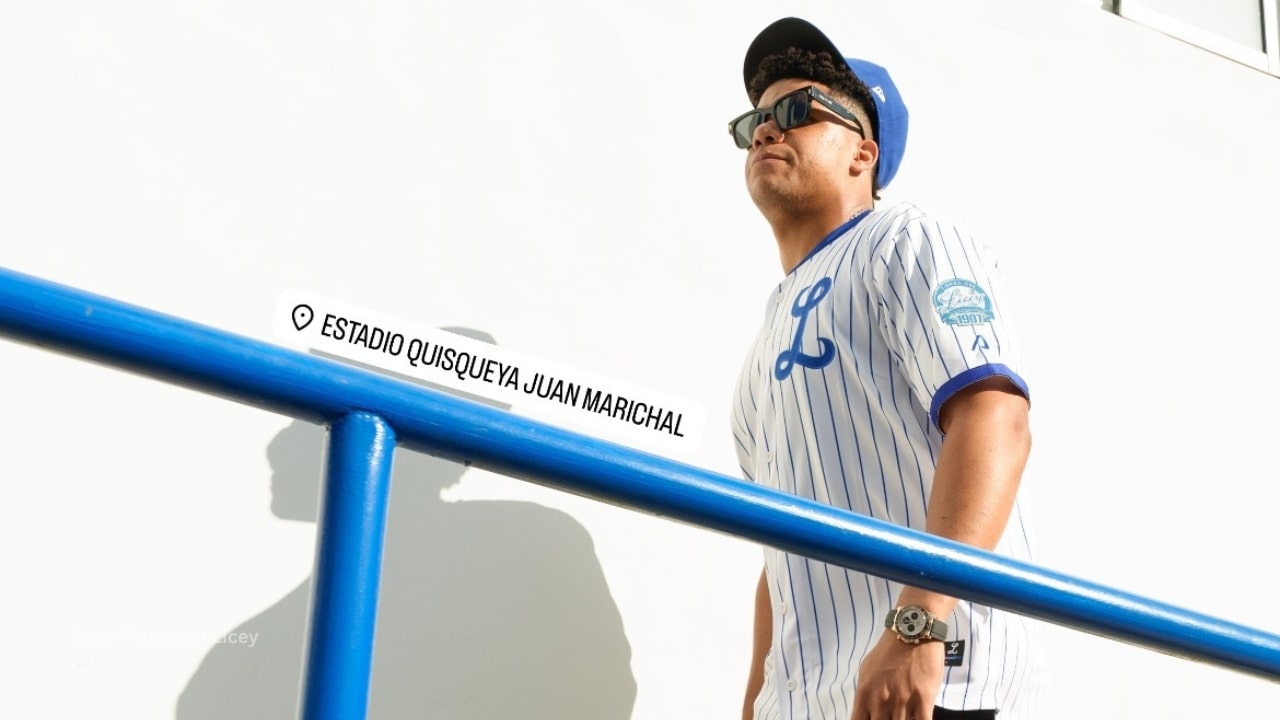 Juan Soto recibe homenaje y anillo de Tigres del Licey en LIDOM Juan Soto recibe homenaje de Tigres del Licey en LIDOM
