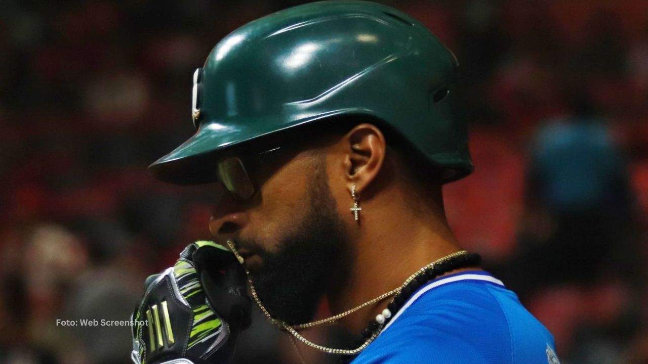Henry Urrutia: “Me dijeron que no habría represalias pero fui suspendido indefinidamente” A Henry Urrutia le costaba Dios y ayuda llegar a la selección nacional: la razón se la contó a "El Show de Swing Completo".