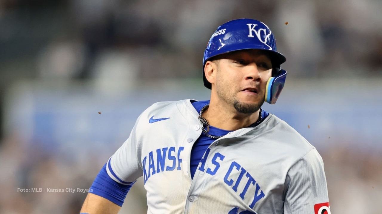 Legado de Yuli Gurriel en Kansas City es resaltado por prensa de Royals Yuli Gurriel con el uniforme de Kansas City Royals