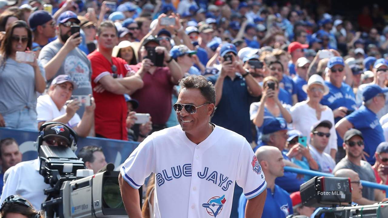 ¿Cuánto dinero ganó el boricua Roberto Alomar en Grandes Ligas? Roberto Alomar en Toronto