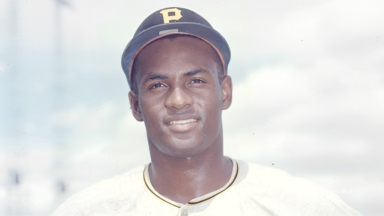 Roberto Clemente y la razón por la cual no fue unánime para el Salón de la Fama Roberto Clemente con Pittsburgh Pirates