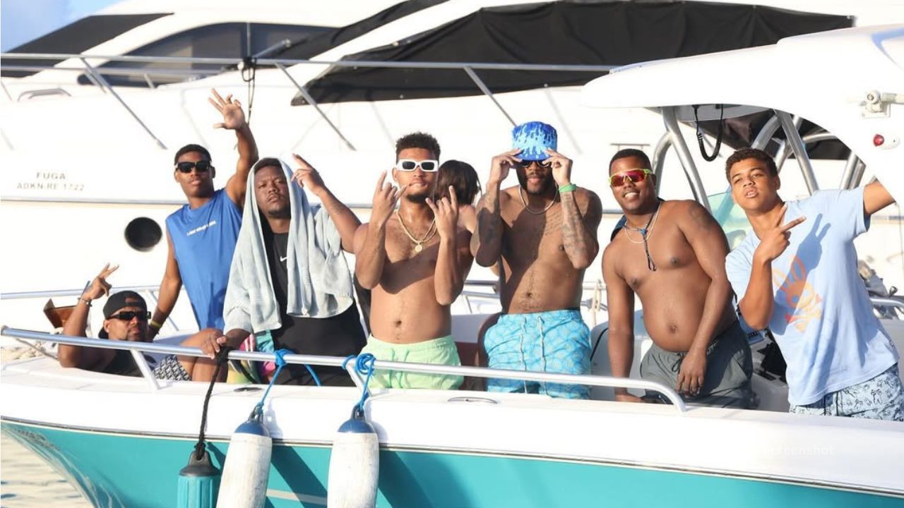 Ronald Acuña Jr disfruta junto a familia de playas en Venezuela (+FOTOS) Ronald Acuña Jr en Tucacas