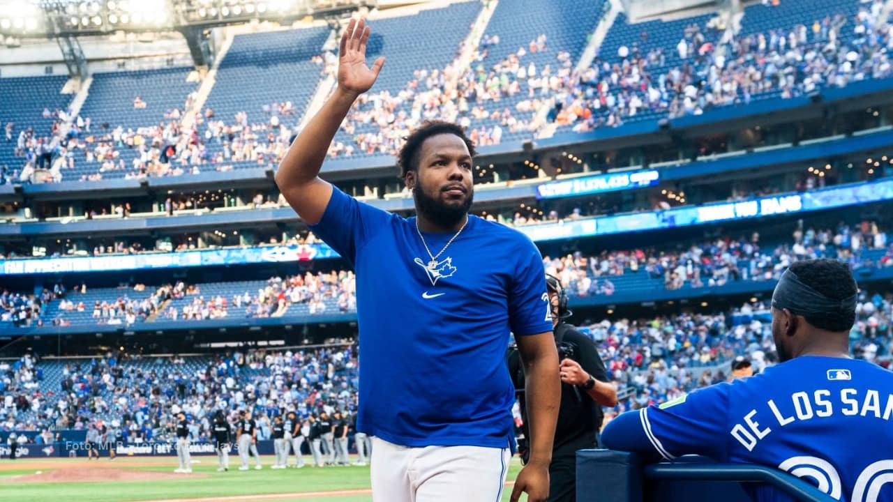 Vladimir Guerrero Jr obsequia regalos en Dominicana por Reyes Magos (+VIDEO) Vladimir Guerrero Jr con Toronto Blue Jays