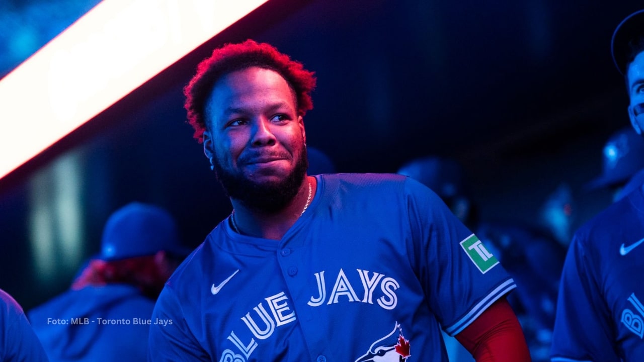 Vladimir Guerrero Jr obsequia regalos en Dominicana por Reyes Magos (+VIDEO) Vladimir Guerrero Jr con Toronto Blue Jays