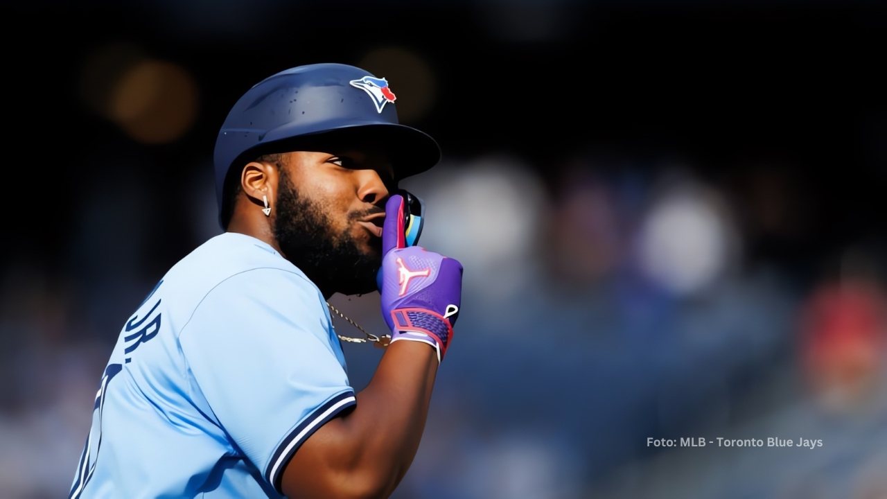 Propuesta de Yankees por Vladimir Guerrero Jr. envía varios peloteros a Toronto Blue Jays Vladimir Guerrero Jr. haciendo gestos tras jonrón
