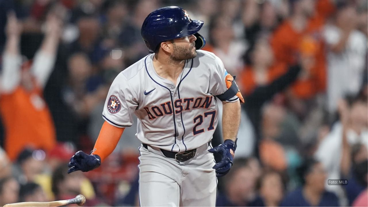 Desespero de Houston pudiera acabar con Jose Altuve y su carrera MLB Jose Altuve con uniforme de Houston Astros