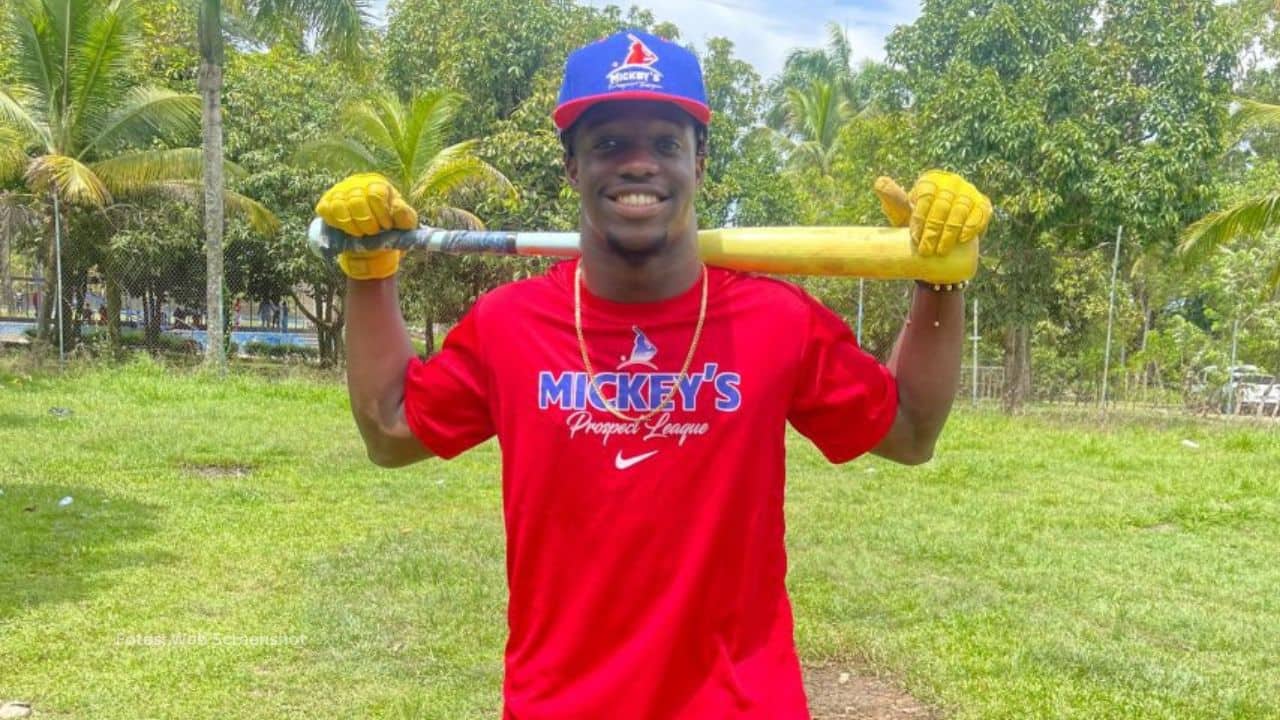 Bono millonario a prospecto dominicano en firma con Arizona, reporta fuente Elian De La Cruz
