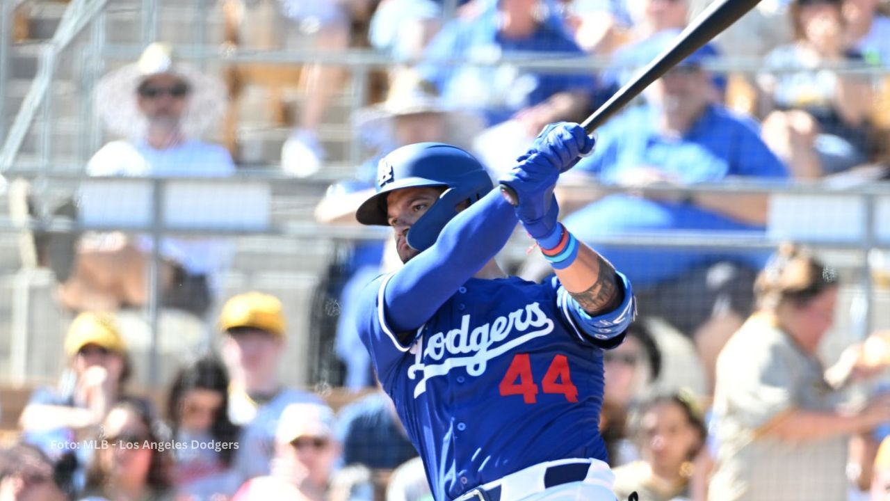 1er jonrón de Andy Pages amplía ventaja de Dodgers Andy Pages haciendo swing con el uniforme de Dodgers