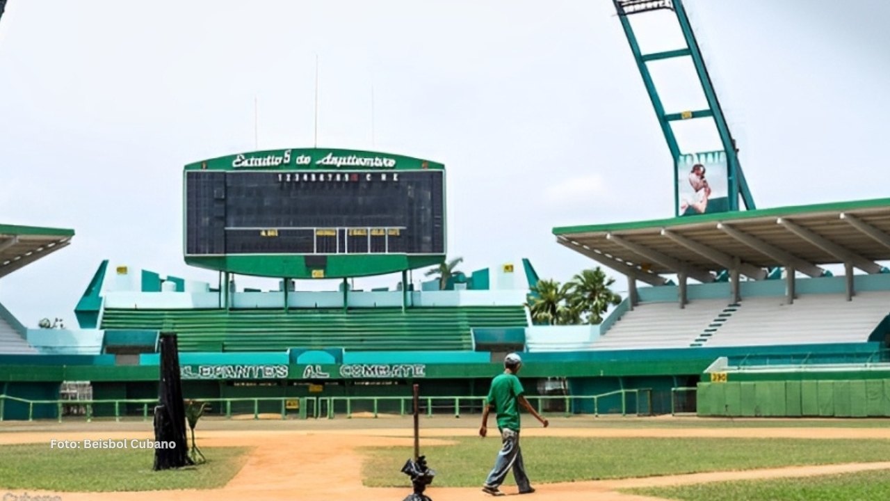 Eliminan equipo oficialmente en Cuba por no jugar Serie Provincial Estadio 5 de septiembre vacío. Cuba