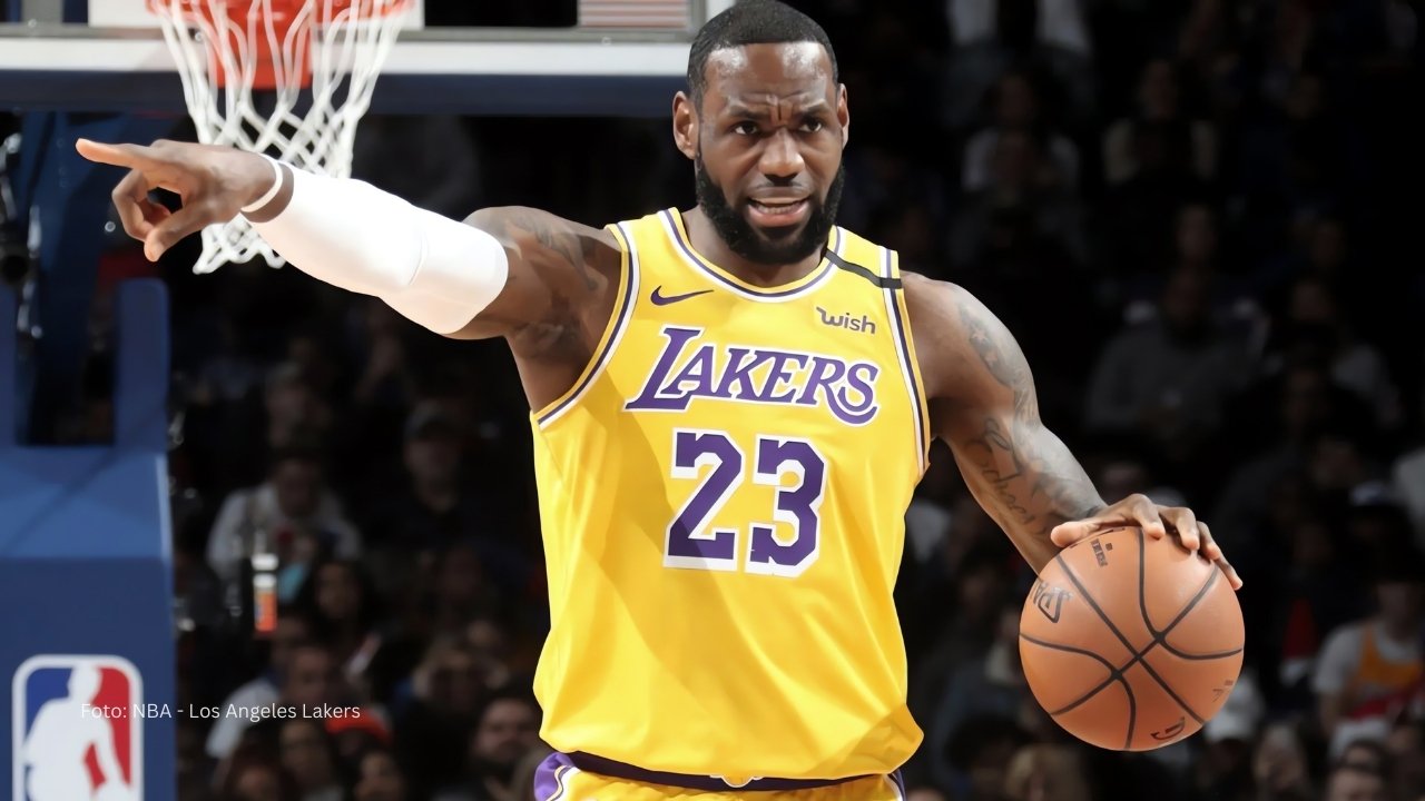 LeBron James logra histórica marca en NBA con 40 años LeBron James en un juego con Los Angeles Lakers