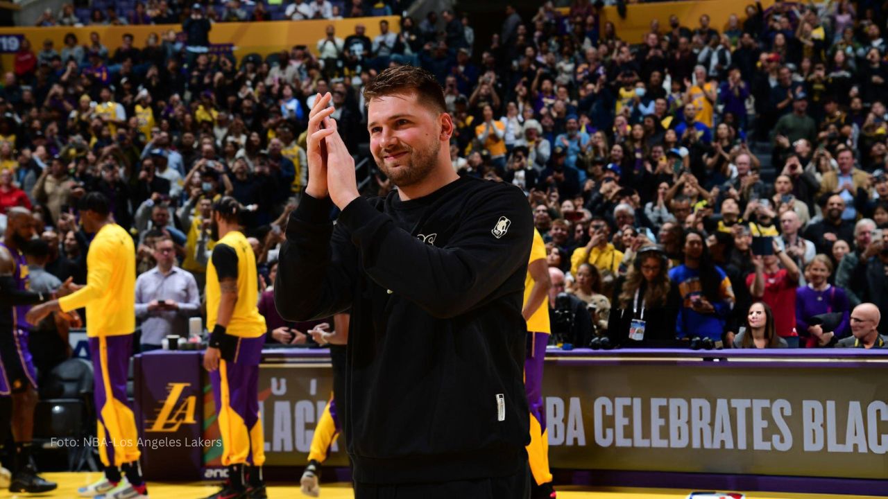 Ovación y 1ra cesta de Luka Doncic con Lakers en NBA (+VIDEO) Luka Doncic Los Angeles Lakers