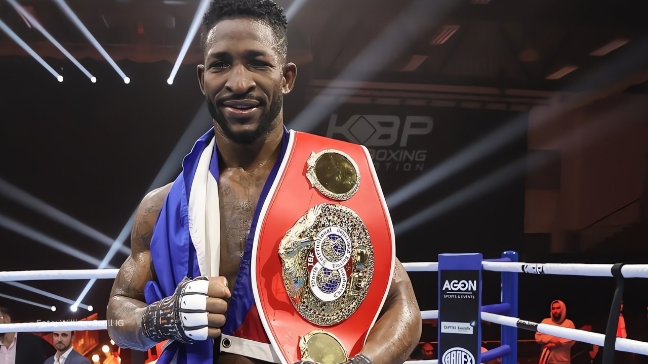 Cubano William Scull enfrentará a Canelo Álvarez en Arabia Saudita William Scull con el cinturón de campeón