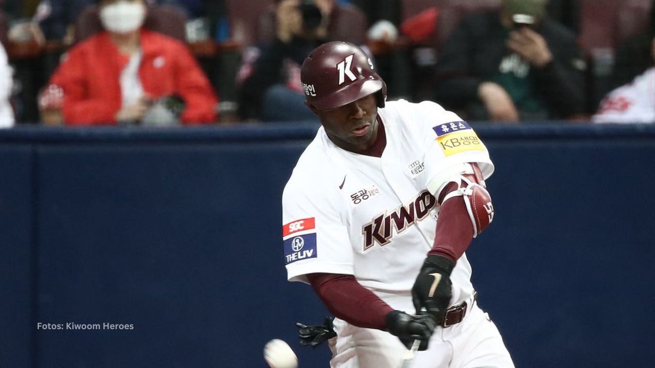 Yasiel Puig deslumbra en Spring Camp de Kiwoom Heroes Yasiel Puig deslumbra en Spring Camp de Kiwoom Heroes
