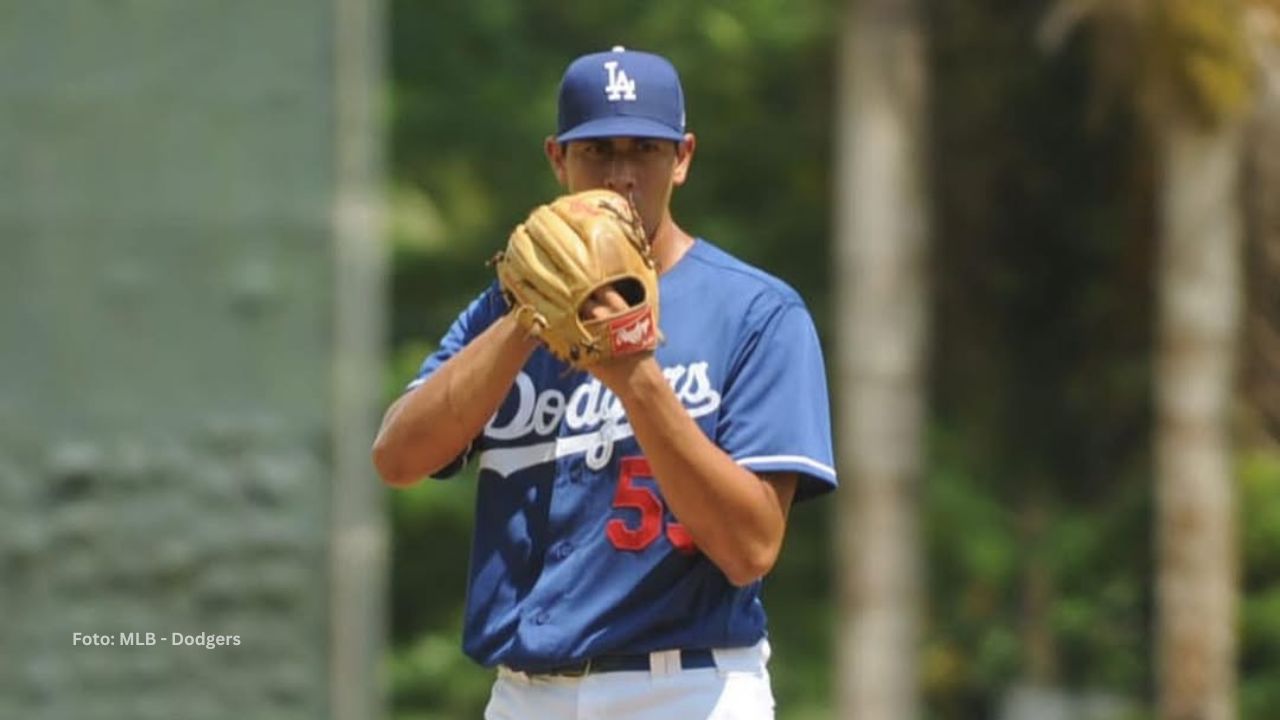 Jose ignacio rodriguez lanzando con dodgers