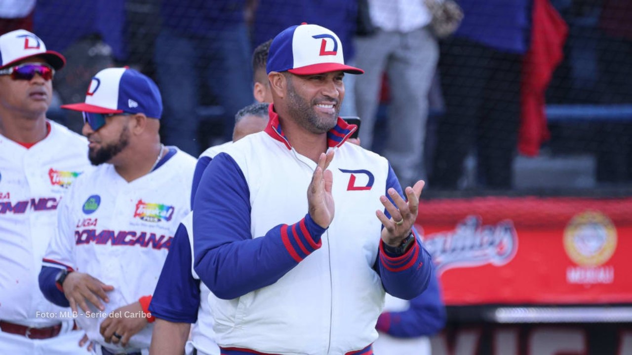 Albert Pujols anuncia staff de Dominicana para el Clásico Mundial 2026 Albert Pujols en un juego de la Serie del Caribe