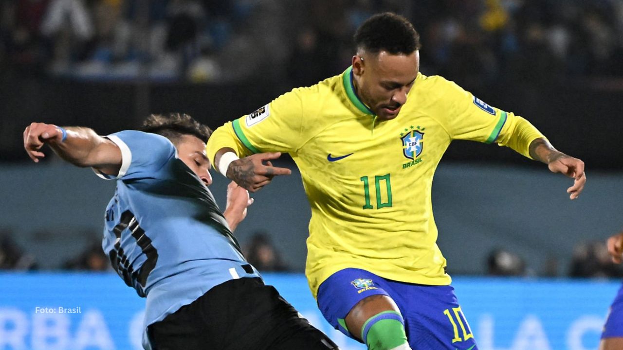 Brasil anuncia convocatoria para Eliminatorias Conmebol, Neymar Jr. dentro Neimar Jr con el uniforme de Brasil