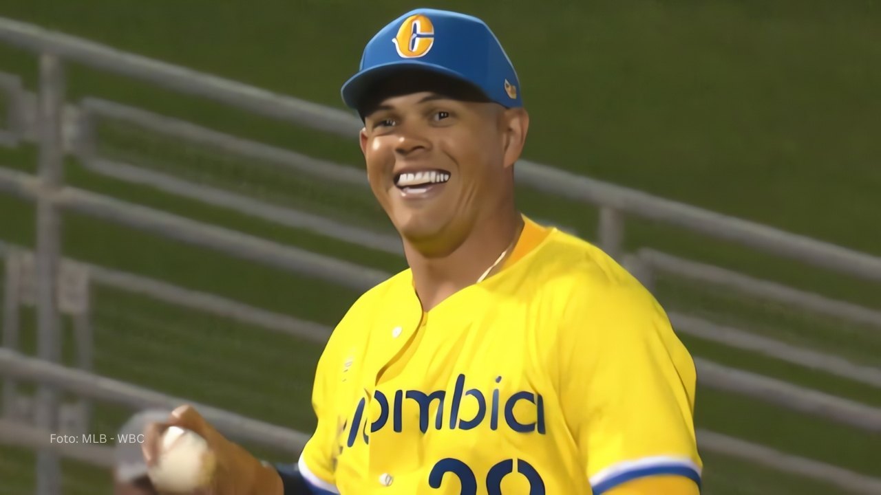 Los mejores talentos del béisbol colombiano que brillarán en el escenario mundial en 2025 Gio Urshela con la selección de Colombia en las eliminatorias para el WBC