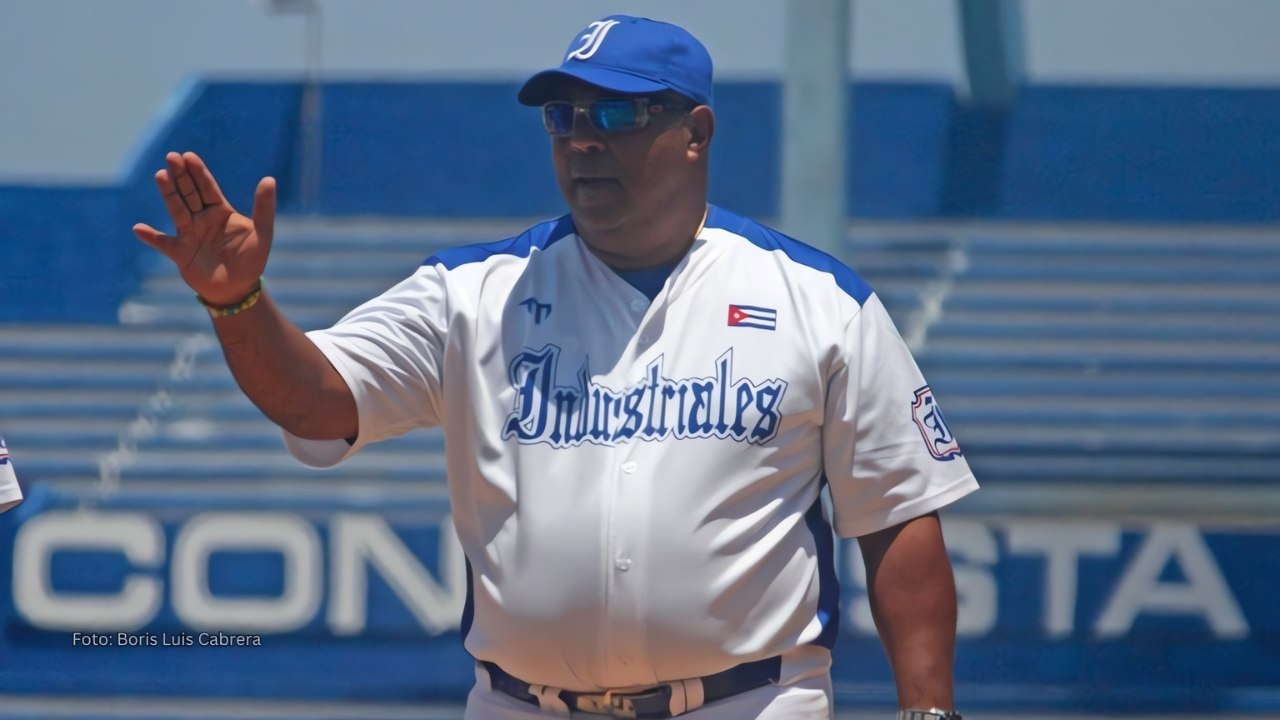 Pelotero cubano abandona equipo de Liga Elite y será sancionado Guillermo Carmona con el conjunto de Industriales