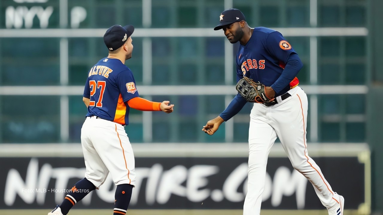 José Altuve y su protector ideal en lineup de Houston Jose Altuve y Yordan Álvarez celebrando un triunfo de Houston Astros