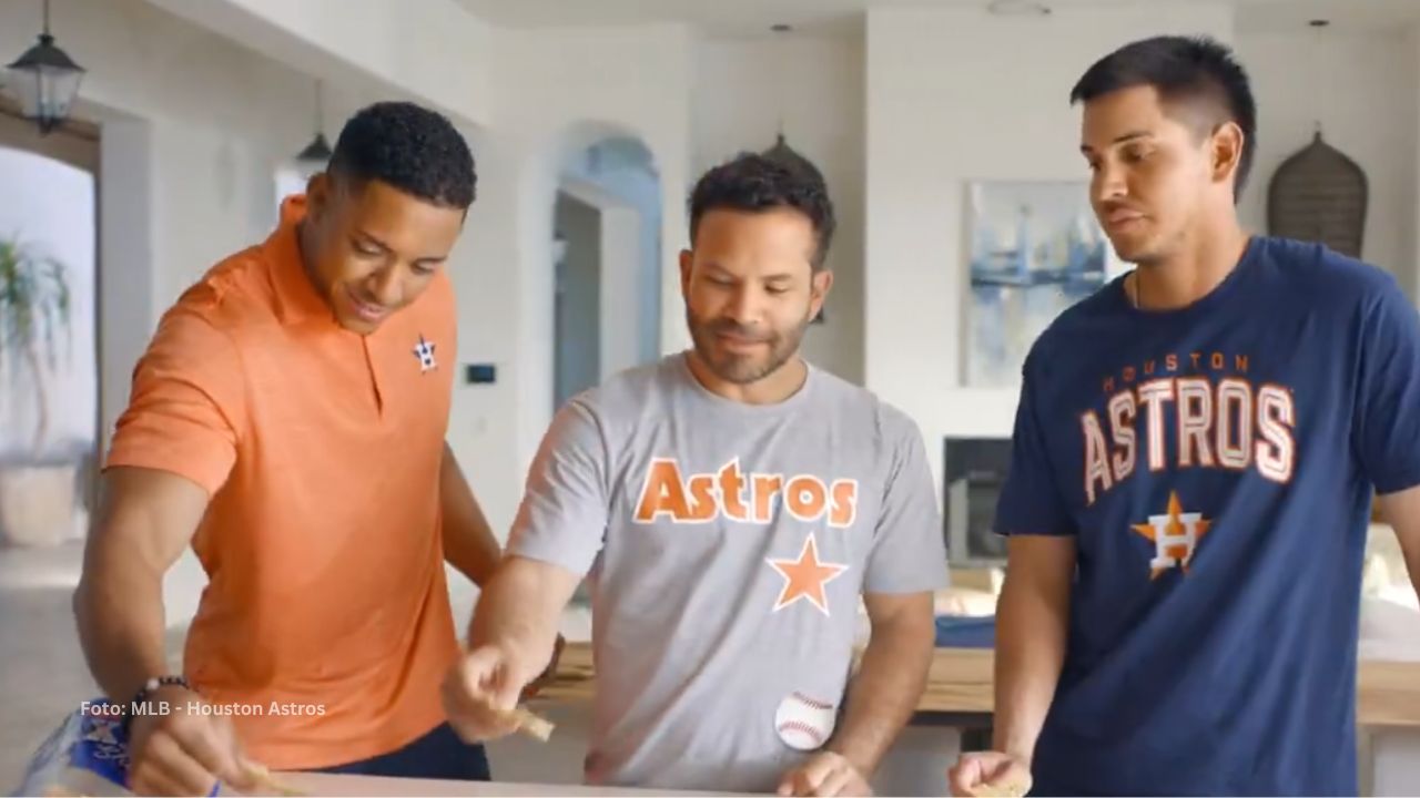La relación entre H-E-B y Houston Astros no es nueva. Desde hace años, la cadena ha aprovechado la popularidad de sus jugadores.