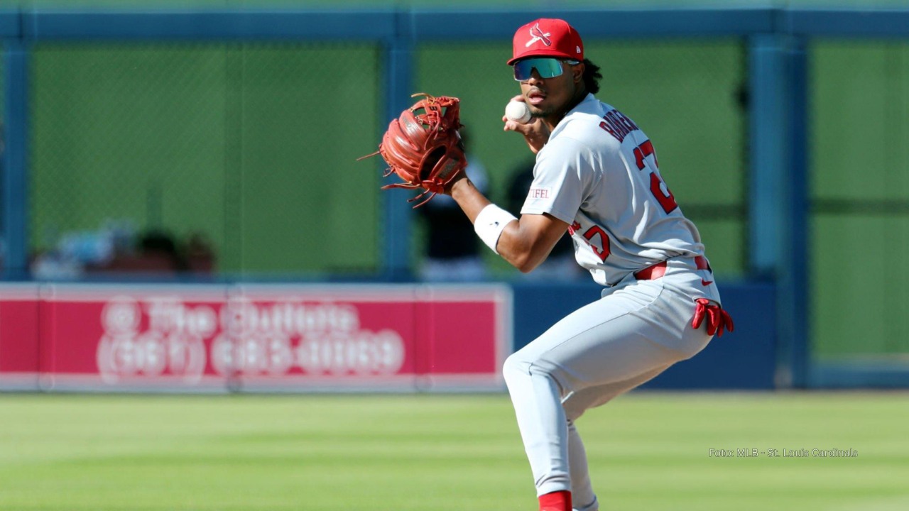 Cubano José Barrero a Ligas Menores, San Luis ajusta roster José Barrero con uniforme de St. Louis Cardinals