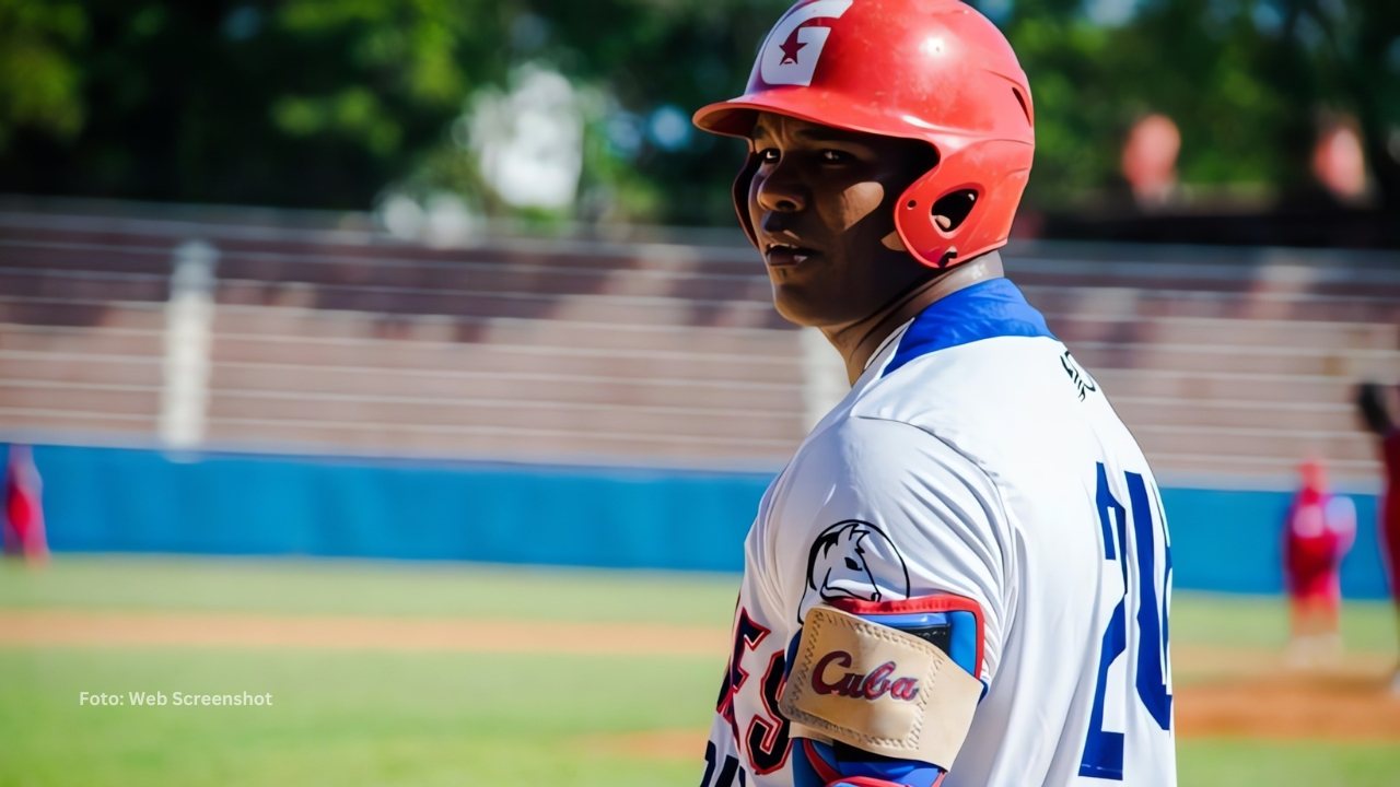 Lázaro Cedeño en un juego de Serie Nacional
