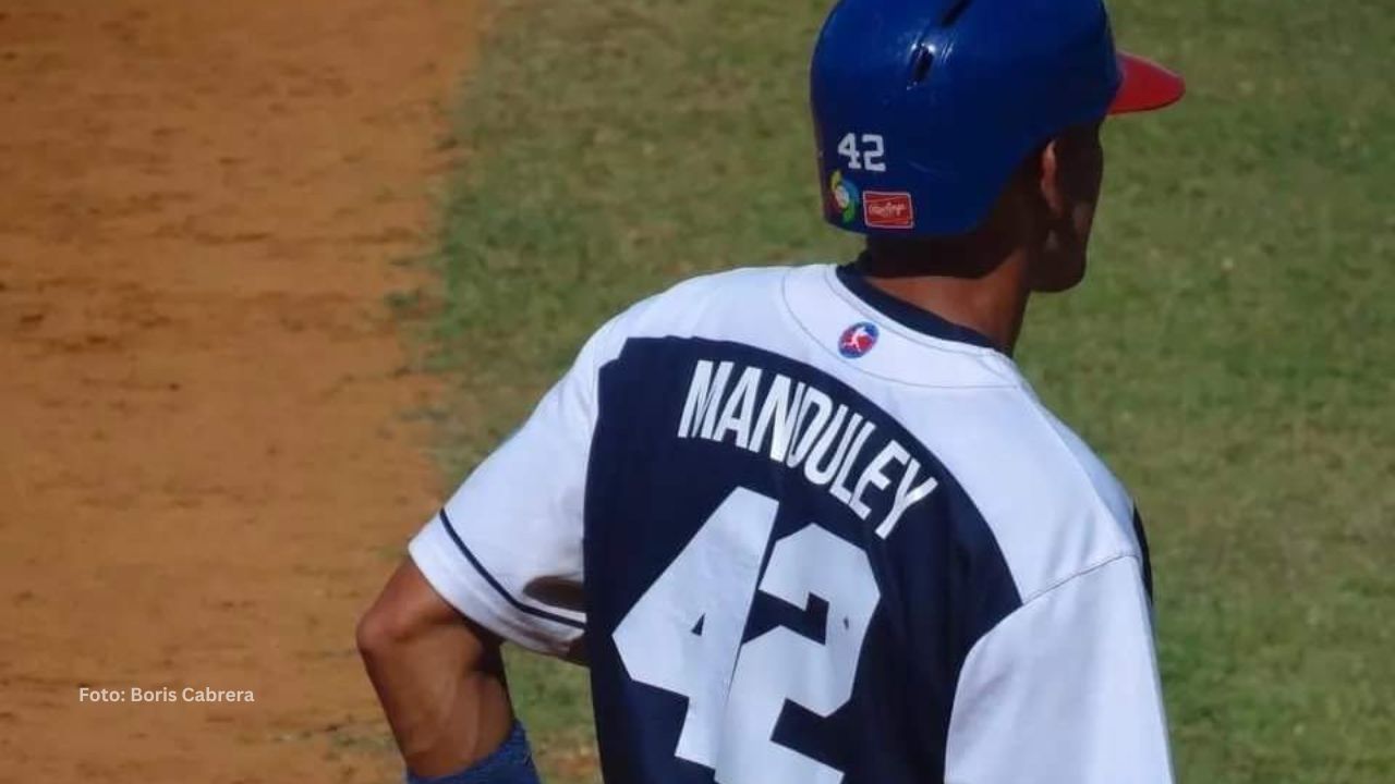 Yordan Manduley y su hijo escapan de Cuba en busca de sueño MLB Pelota Cubana, Yordan Manduley Jr
