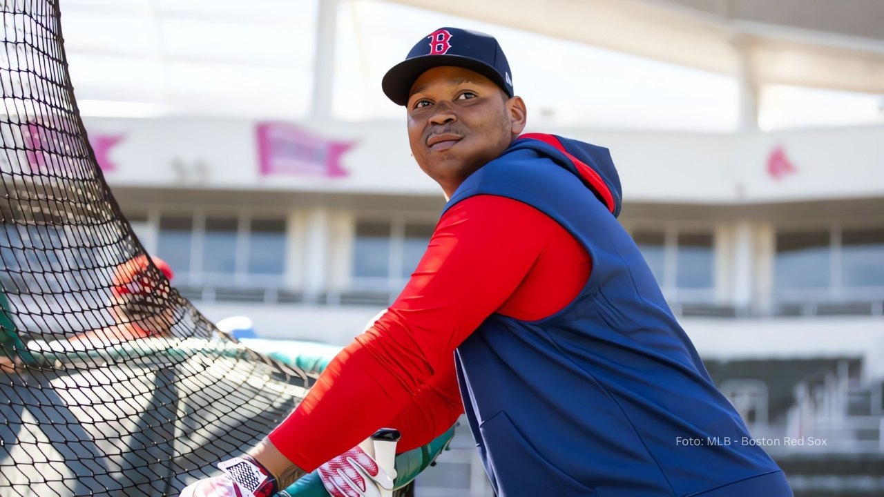 Rafael Devers responde a Boston tras decisión con Alex Bregman Rafael Devers en una practica con Boston Red Sox