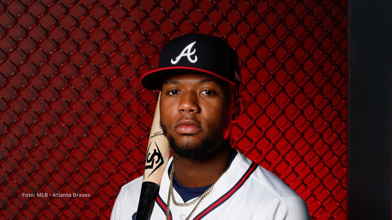 Ronald Acuña Jr listo para 2025: "Necesito poner el show" Ronald Acuña Jr con el uniforme de Atlanta Braves