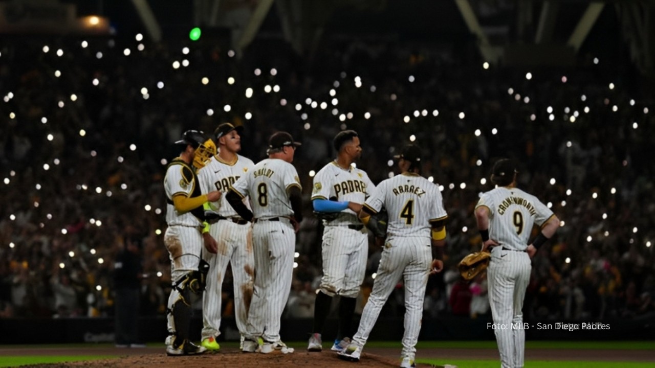 Jugadores de San Diego Padres en la lomita