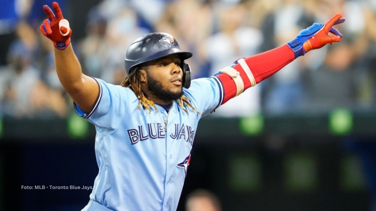 Vladimir Guerrero Jr. sonó sus dos primeros hits de la campaña 2025, en la victoria de Toronto Blue Jays.