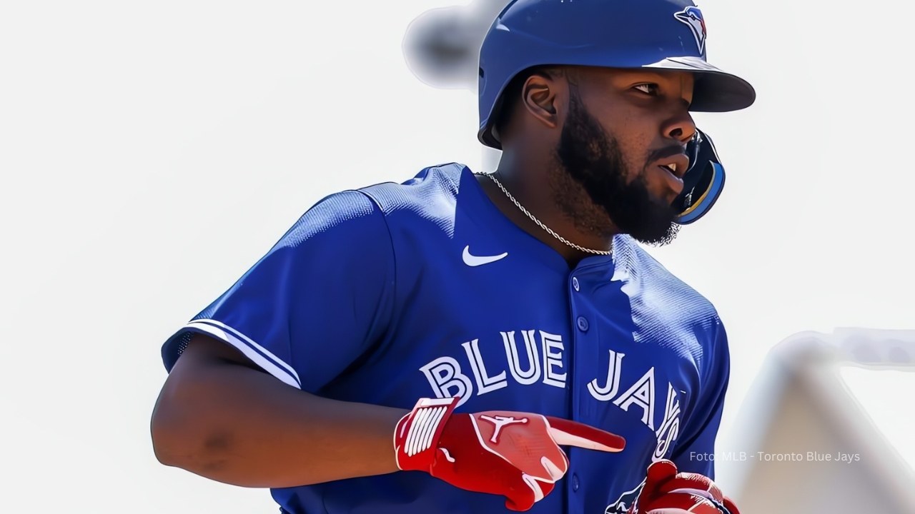 Vladimir Guerrero Jr. recorriendo las bases con Toronto Blue Jays