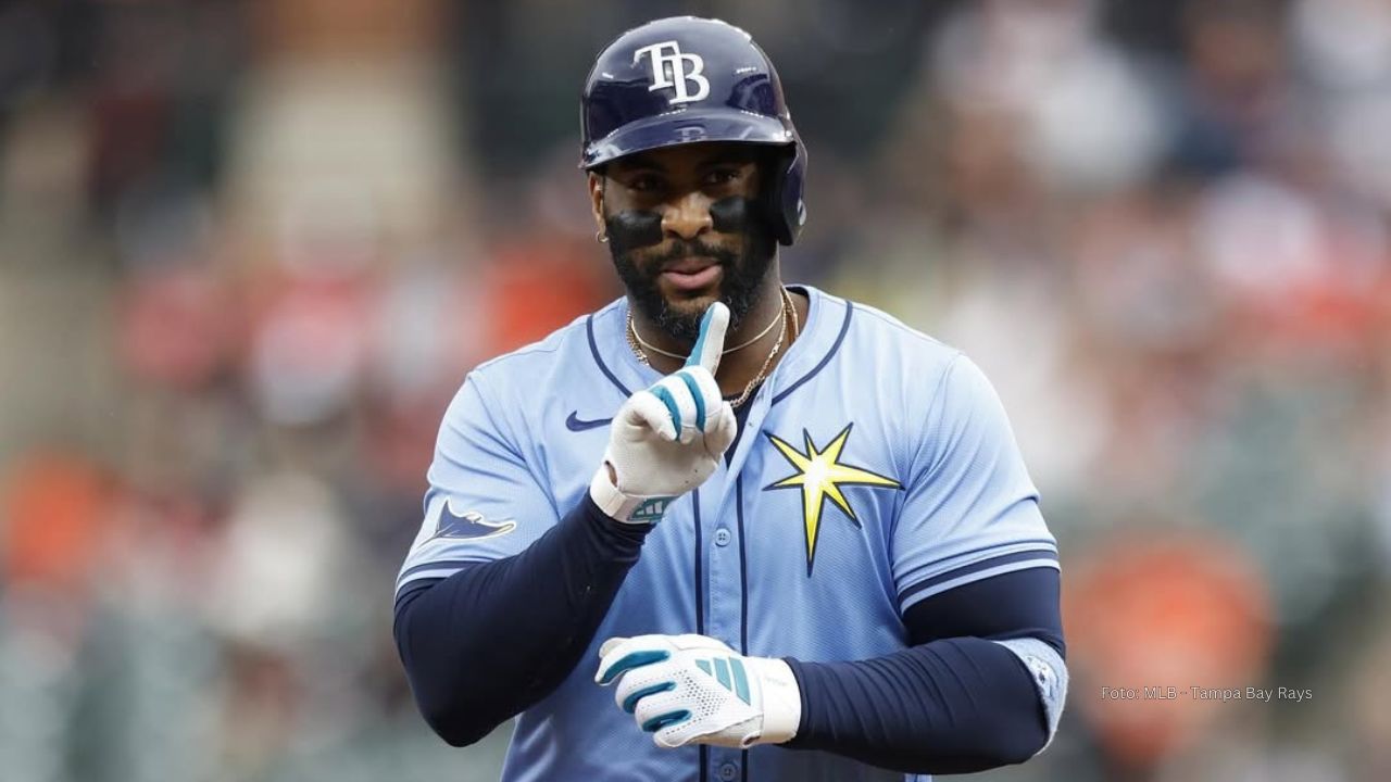 Yandy Díaz con uniforme de Tampa Bay Rays