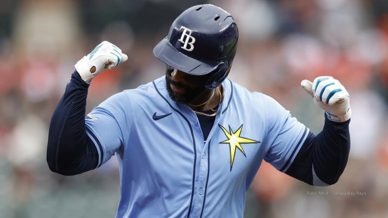 Yandy Díaz con uniforme de Tampa Bay Rays