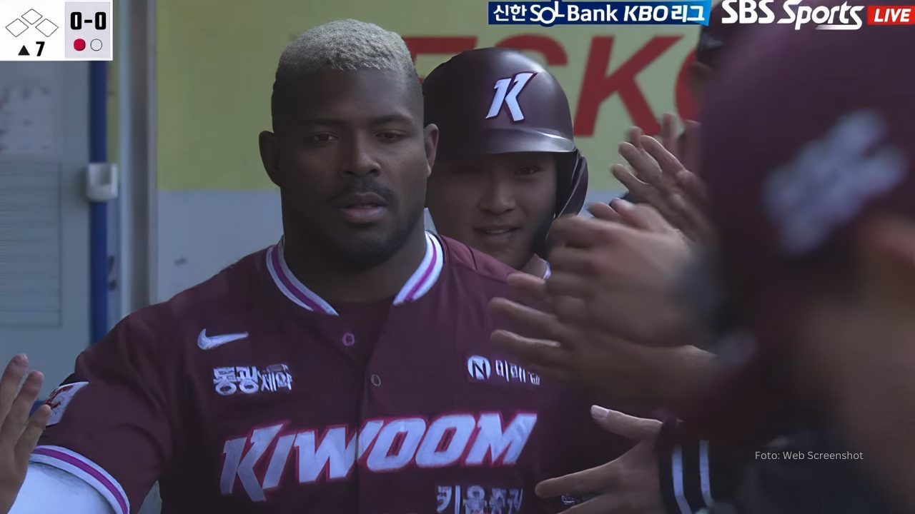 Yasiel Puig Kiwoom Heroes KBO 2025