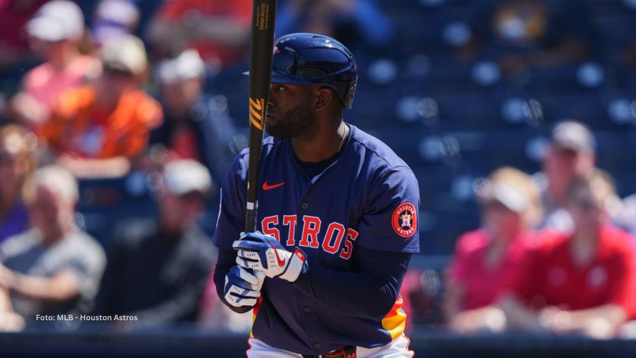 Yordan Alvarez queda fuera de Houston por lesión Yordan Alvarez se lastimó el pulgar durante la práctica de bateo del domingo