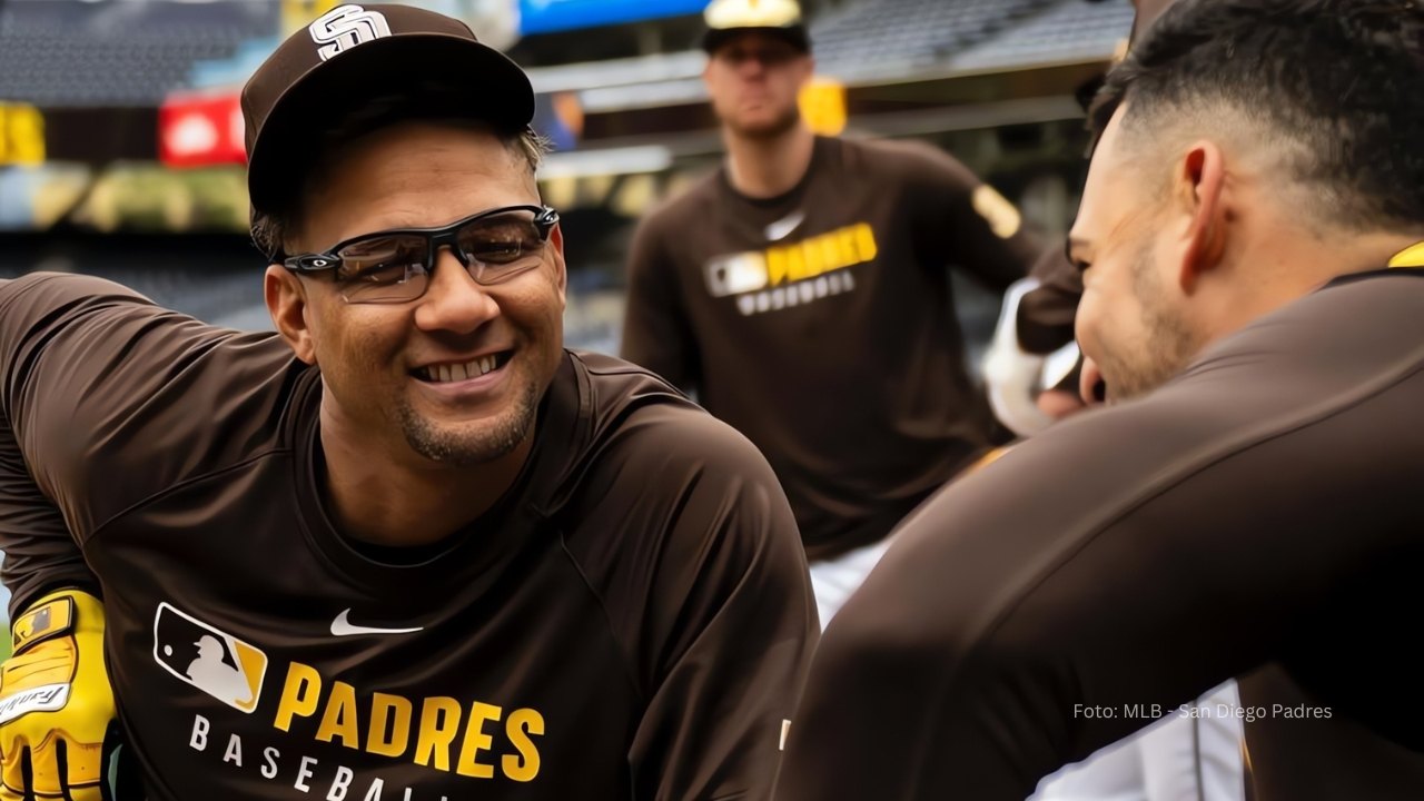 Yuli Gurriel confiesa: "Aún me queda mucho beisbol" Yuli Gurriel en una practica con San Diego Padres