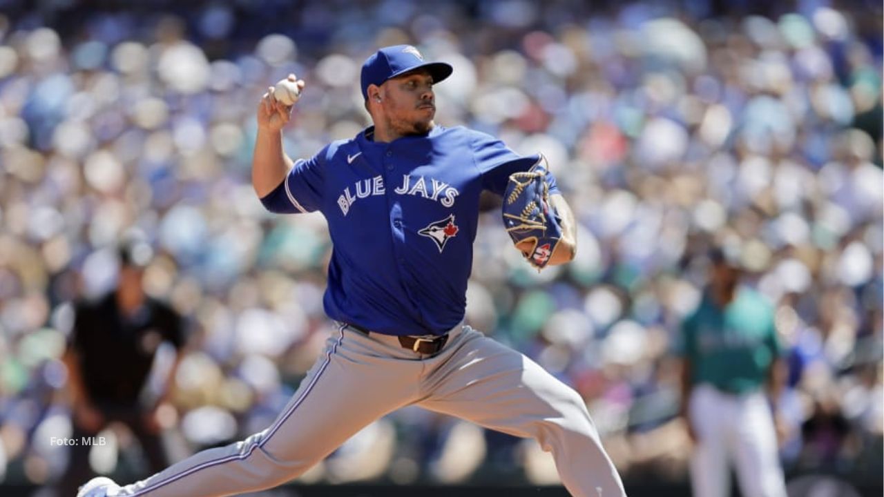 Yariel Rodríguez entra a roster de Toronto al Opening Day 2025 Yariel Rodríguez con Toronto Blue Jays
