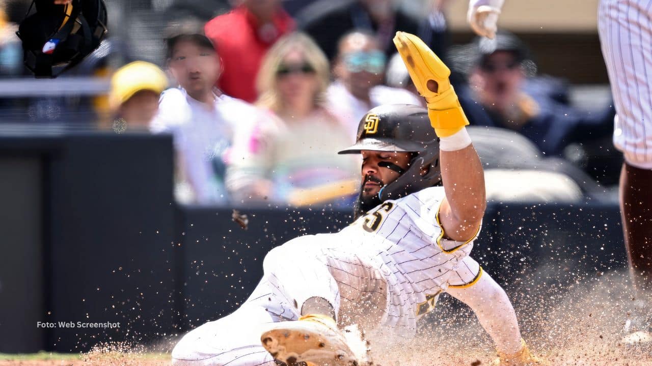 Fernando Tatis Jr. robando el home con San Diego Padres