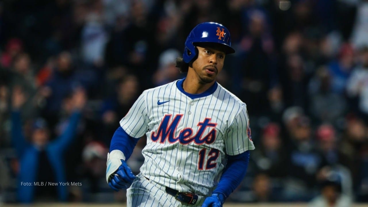 Francisco Lindor recorriendo las bases con New York Mets