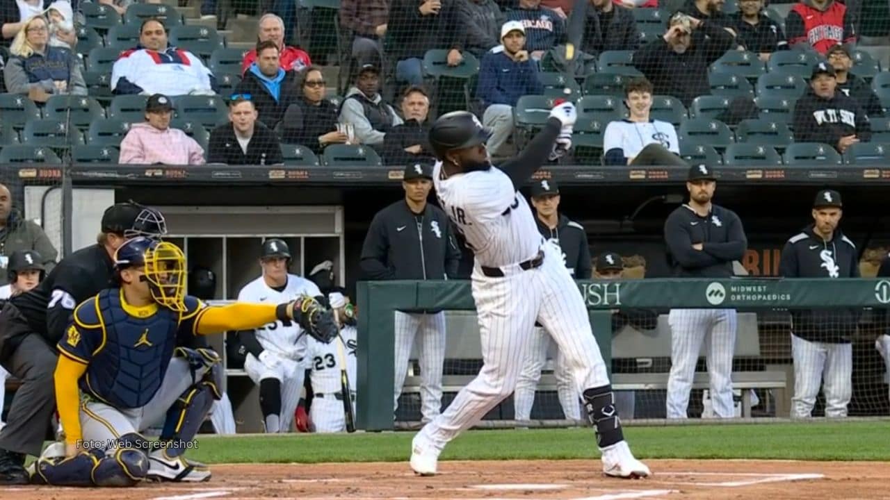 El cubano Luis Robert Jr. extendió a cuatro su racha de desafíos pegando de hit.