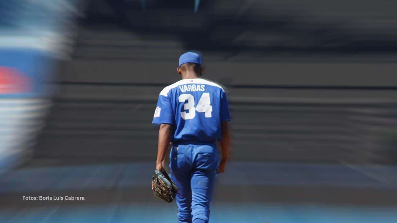Las Tunas vence a Industriales con rally de 5, Santiago sentencia a Ciego. Resumen Liga Élite del beisbol cubano