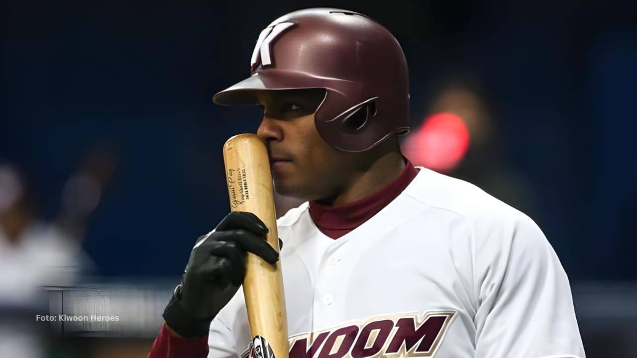 Yasiel Puig se recuperaba ofensivamente tras bajón con el madero en Liga Coreana 2025.