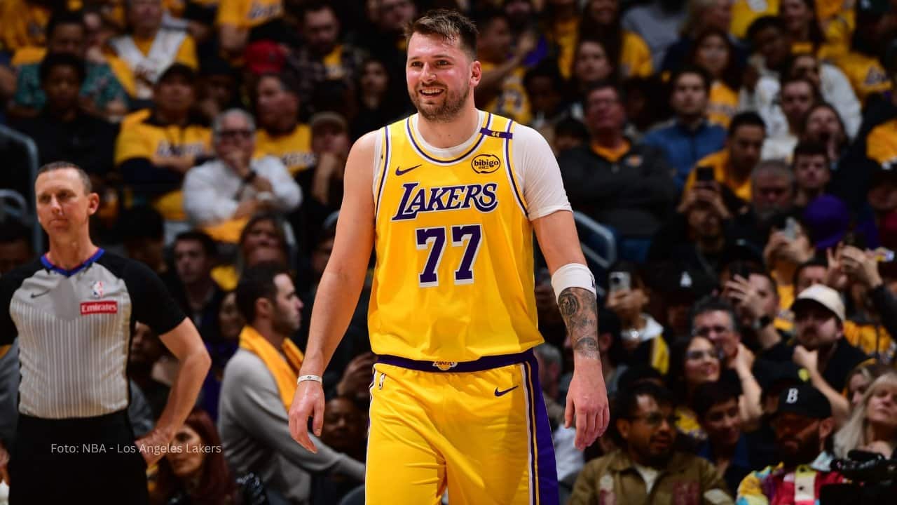 Luka Doncic con Los Angeles Lakers